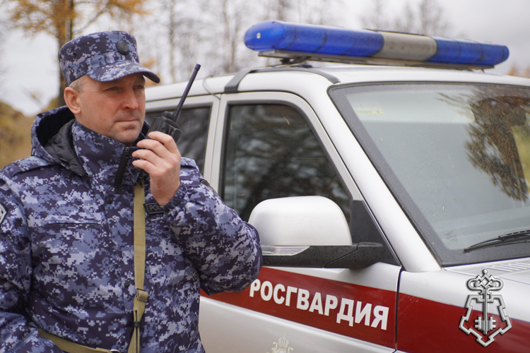 Бдительные росгвардейцы спасли от огня автомобиль жителя Нарьян-Мара
