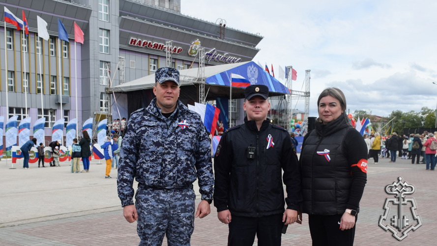 Нарьян-Маре Росгвардия и полиция обеспечили безопасность более 1500 участников патриотических акций