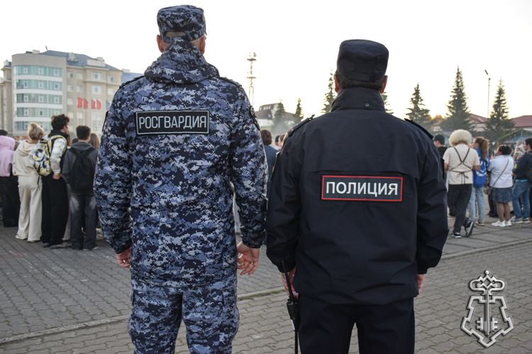 Росгвардия и полиция обеспечили безопасность голосования и более 22 тысяч участников праздничных мероприятий в НАО