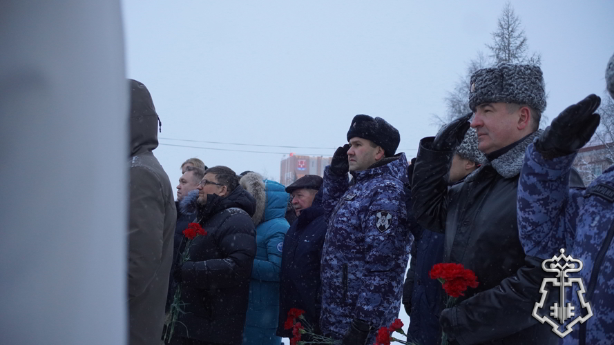 Росгвардия и полиция обеспечили безопасность более 600 участников празднования Дня Героев Отечества в НАО