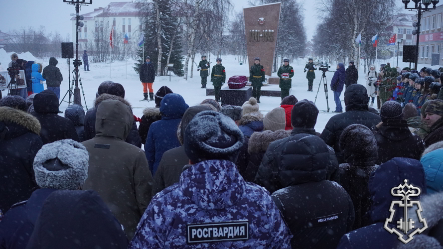 Росгвардия и полиция обеспечили безопасность более 600 участников празднования Дня Героев Отечества в НАО