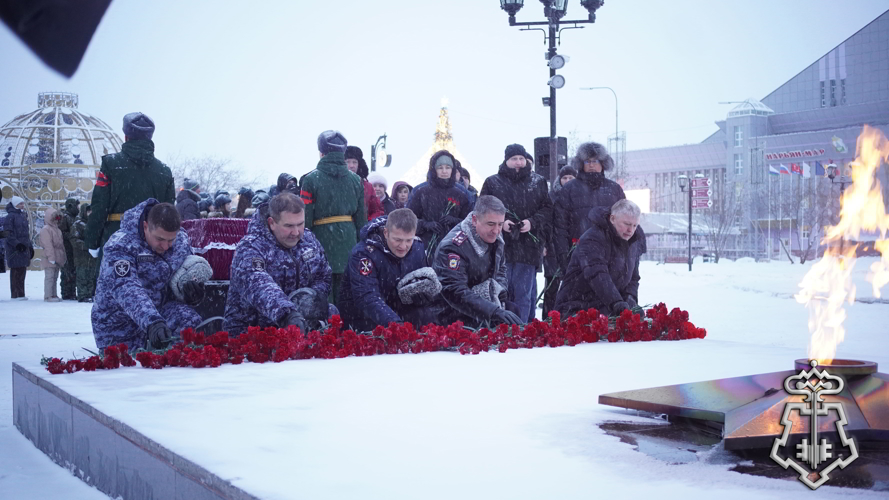 Росгвардия и полиция обеспечили безопасность более 600 участников празднования Дня Героев Отечества в НАО