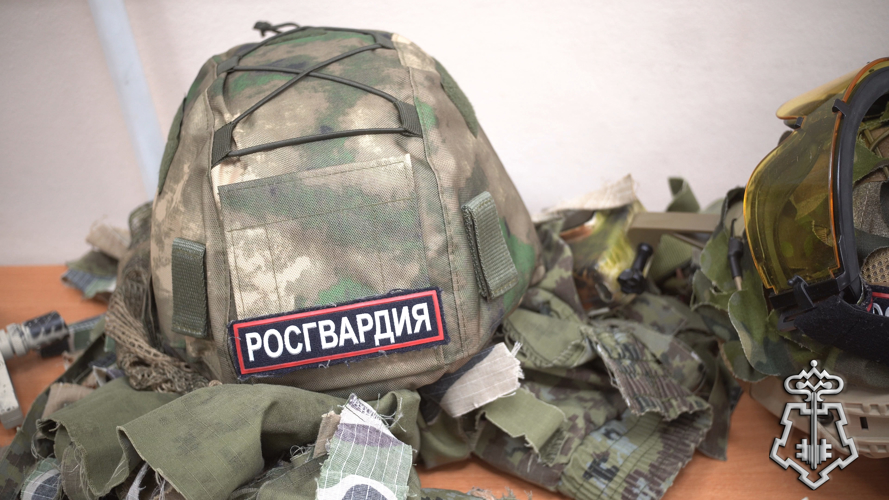Экскурсия в ОВО — В Нарьян-Маре росгвардейцы исполнили новогоднюю мечту воспитанников детского дома