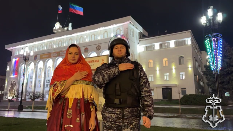 В НАО сотрудники вневедомственной охраны Росгвардии приняли эстафету флешмоба в честь Года единства народов России (видео)