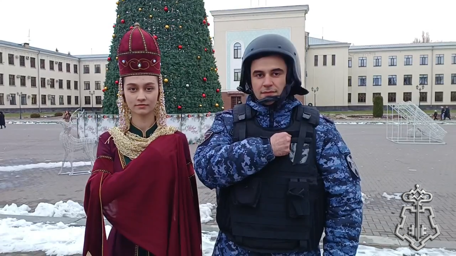 В НАО сотрудники вневедомственной охраны Росгвардии приняли эстафету флешмоба в честь Года единства народов России (видео)