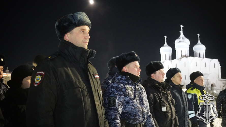 Вневедомственная охрана Росгвардии помогла обеспечить безопасность более 400 участников празднования Рождества Христова в НАО