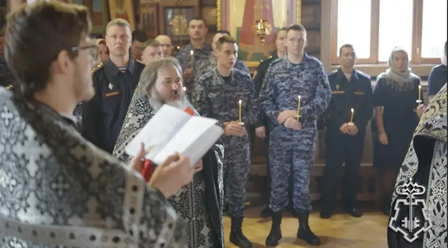В Нарьян-Маре состоялся торжественный молебен в честь 10-летия Росгвардии и 215-летия войск правопорядка