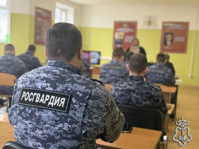 ДЛЯ РОСГВАРДЕЙЦЕВ НАО ПРОВЕЛИ ДУХОВНЫЙ УРОК О ВЕЧНЫХ ЦЕННОСТЯХ В СВЕТЕ ПРАЗДНИКА ПАСХИ 