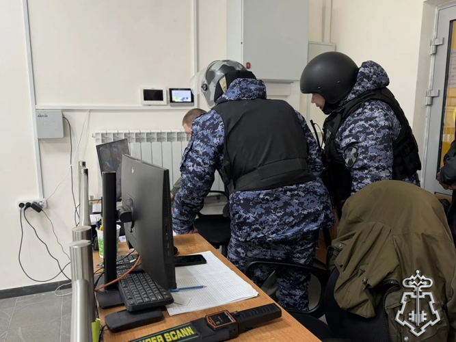 РОСГВАРДИЯ ПРИНЯЛА УЧАСТИЕ В АНТИТЕРРОРИСТИЧЕСКОМ УЧЕНИИ В ШКОЛАХ НАРЬЯН-МАРА