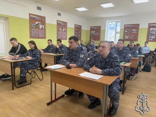 ДЛЯ РОСГВАРДЕЙЦЕВ НАО ПРОВЕЛИ ДУХОВНЫЙ УРОК О ВЕЧНЫХ ЦЕННОСТЯХ В СВЕТЕ ПРАЗДНИКА ПАСХИ 