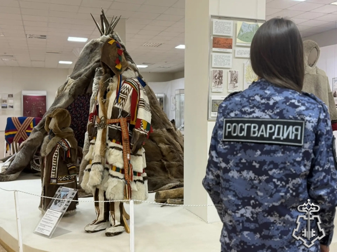 Ко Дню коренных малочисленных народов России росгвардейцы Нарьян-Мара познакомились с культурой и бытом ненцев 