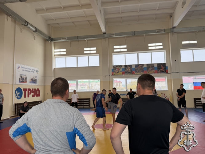 Росгвардейцам Нарьян-Мара провели мастер-класс по самообороне