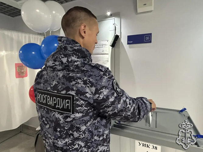 В НАО сотрудники Росгвардии исполнили свой гражданский долг, не прерывая службу